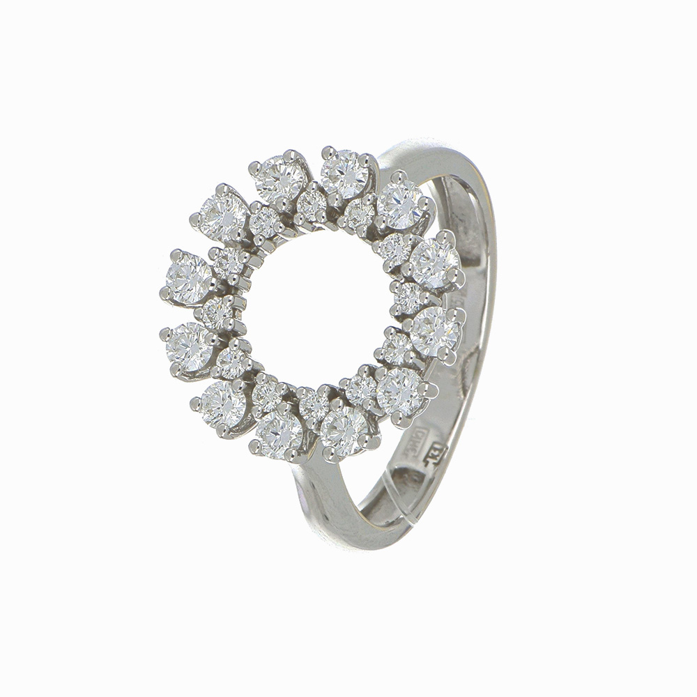 Кольцо из золота с бриллиантом