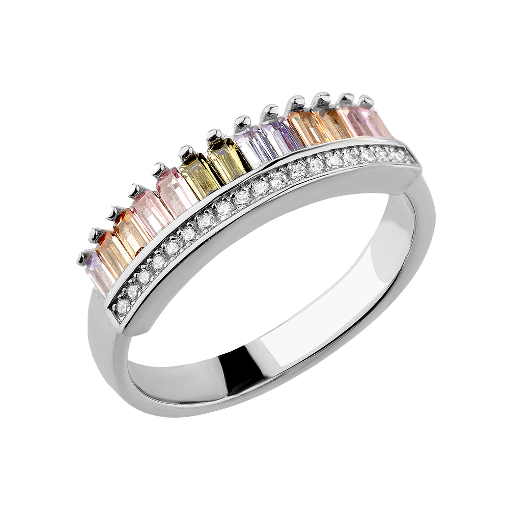 Кольцо из серебра с фианитом