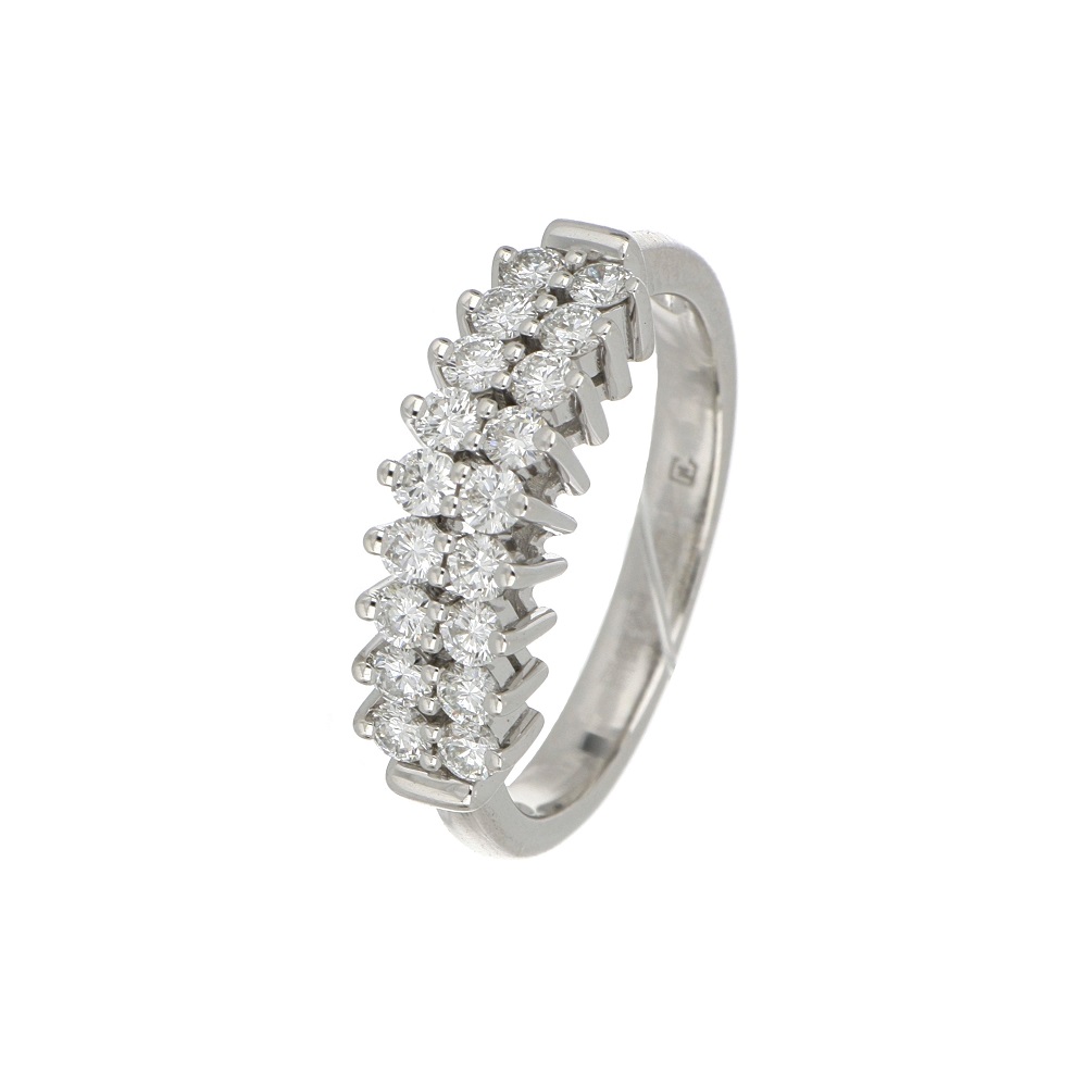 Кольцо из золота с бриллиантом