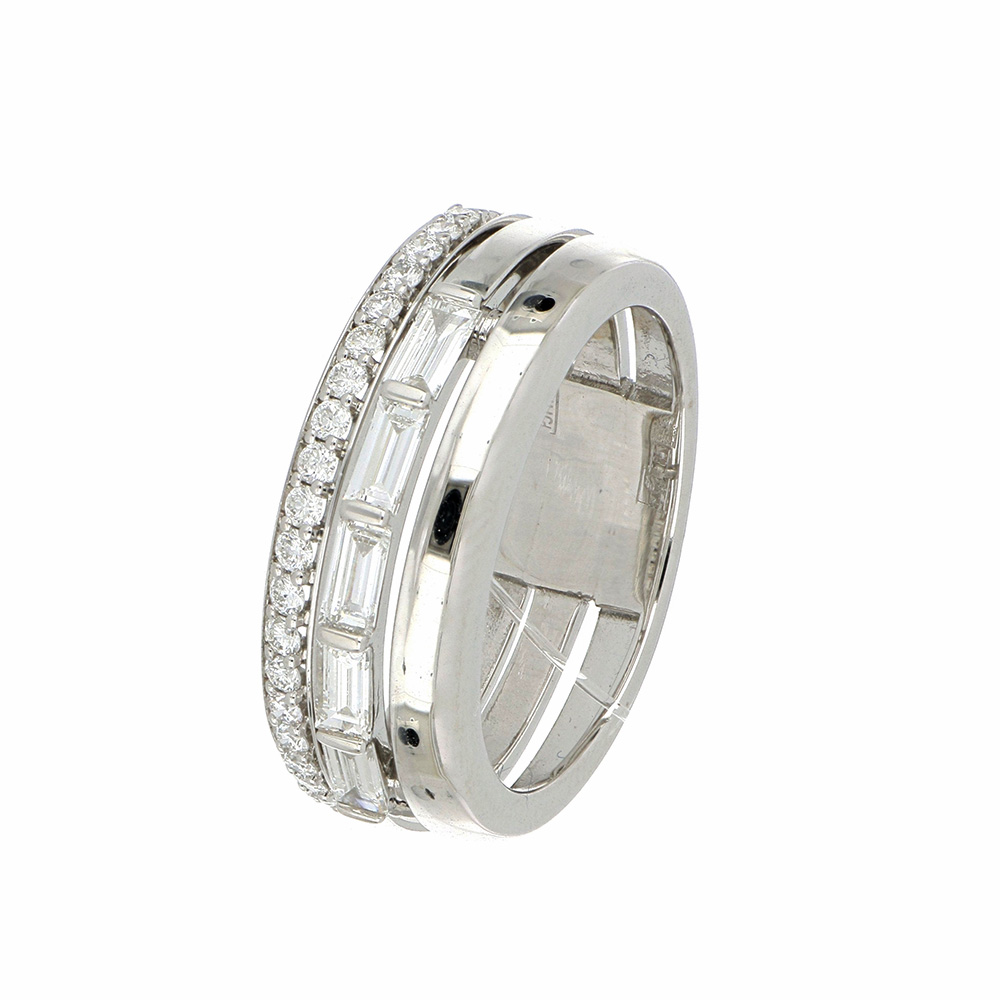 Кольцо из золота с бриллиантом